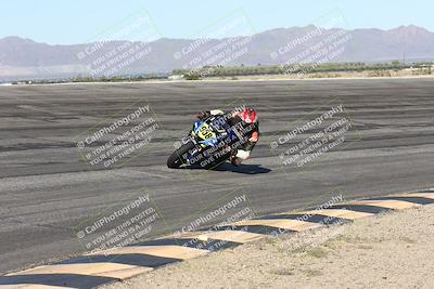 media/Jan-16-2026-CVMA Friday Practice (Fri) [[6f2bf47531]]/5-Racer 4-Trackday1/Session 2 (Bowl)/